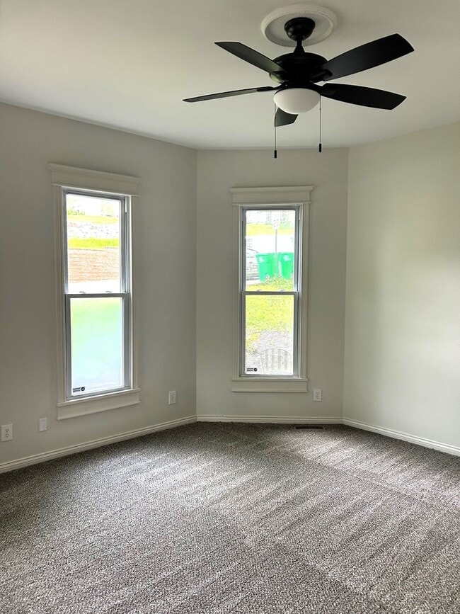 Building Photo - *** Coming Soon – Rare Downtown Corydon Rental! ***