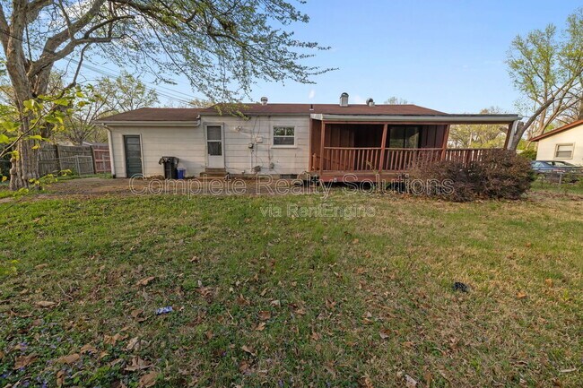 Building Photo - 1386 Fairmeadows Ln