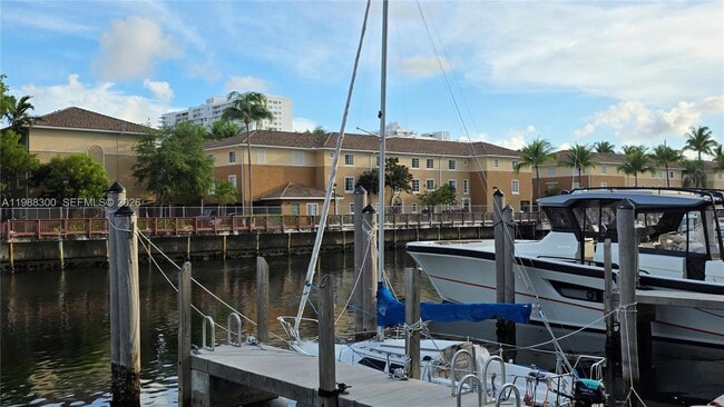 Building Photo - 2921 NE 185th St