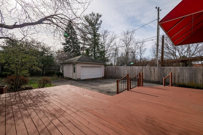 Building Photo - 1378 Fontaine Rd
