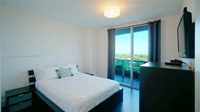 Building Photo - 2641 N Flamingo Rd