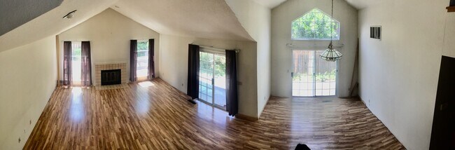 Building Photo - 637 Tami Way
