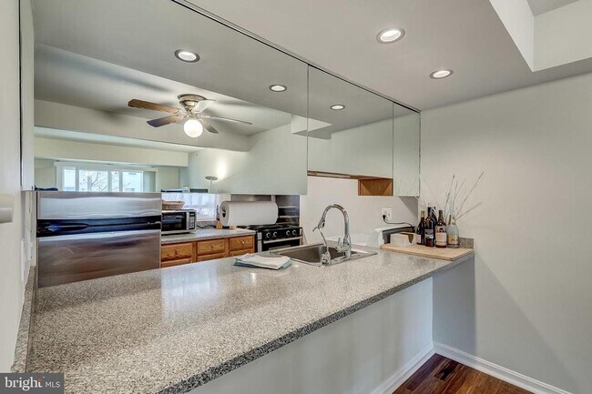 Building Photo - 14431 St Germain Dr