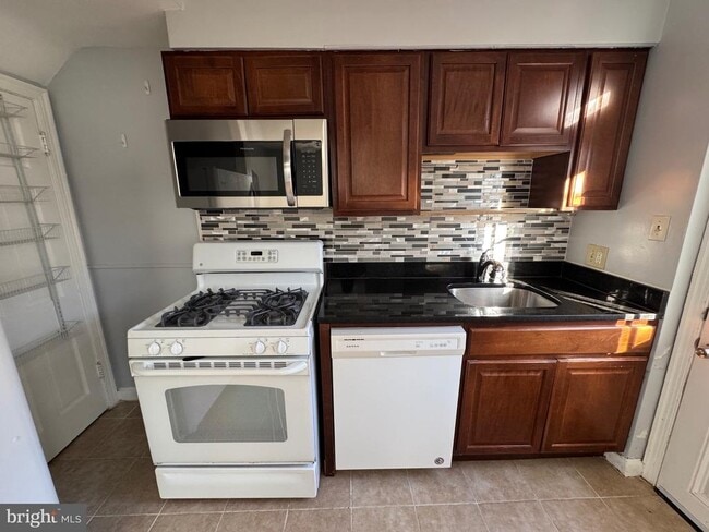 Building Photo - 3710 3rd St S