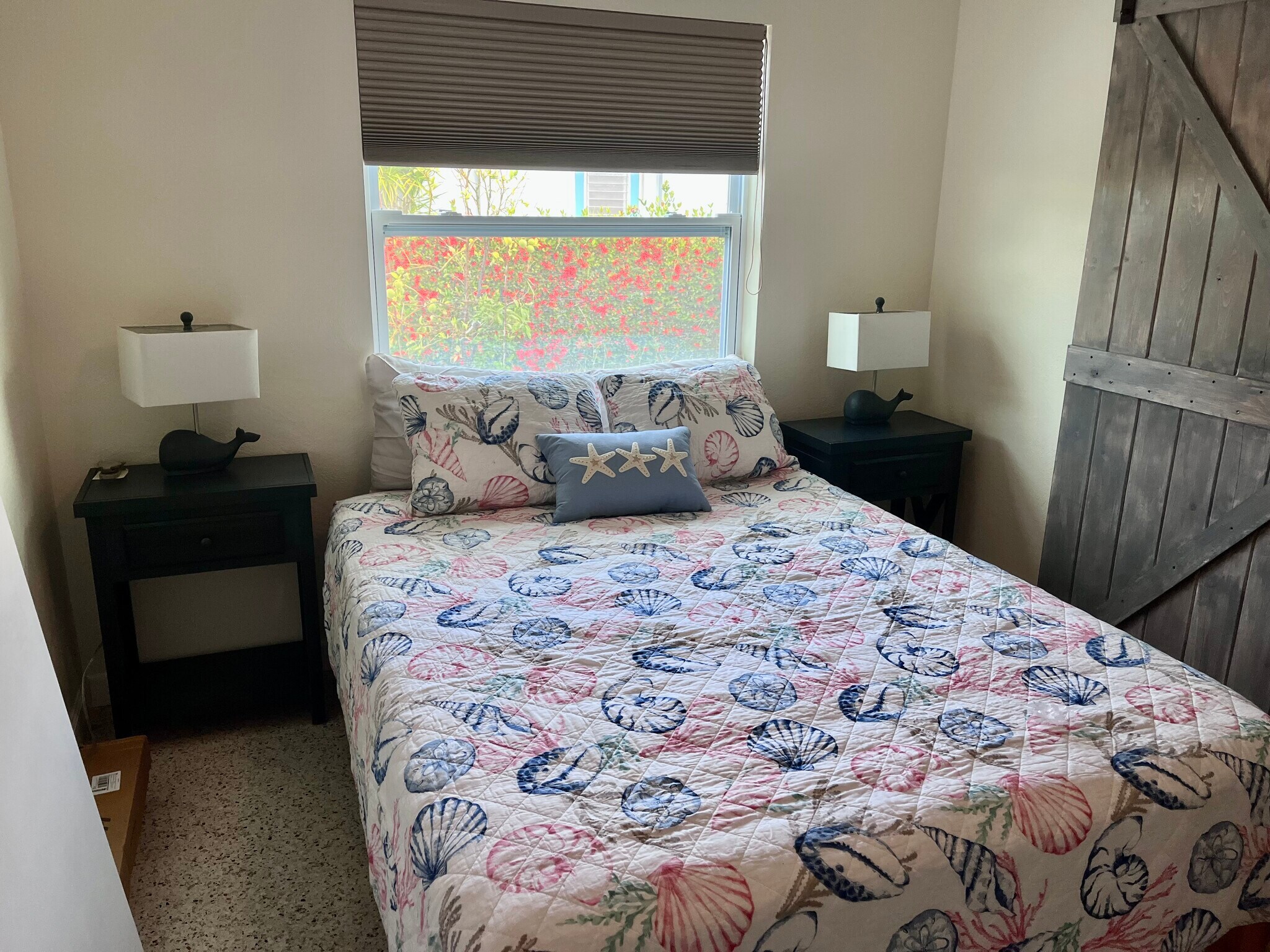 Building Photo - 11325 1st St E