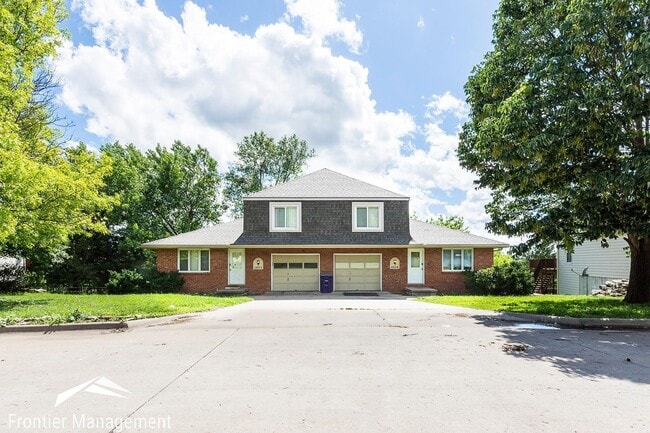 Building Photo - Incredible 2 Bedroom Duplex for Rent!