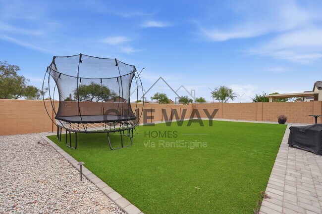 Building Photo - 392 S 194th Ln