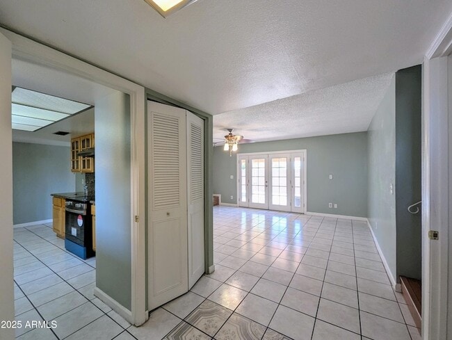 Building Photo - 4019 W San Miguel Ave