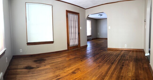 Building Photo - 2-Bed House in Reinbeck