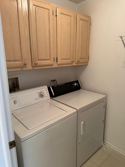 Laundry room with Washer & Dryer - 2814 Meadow Ln