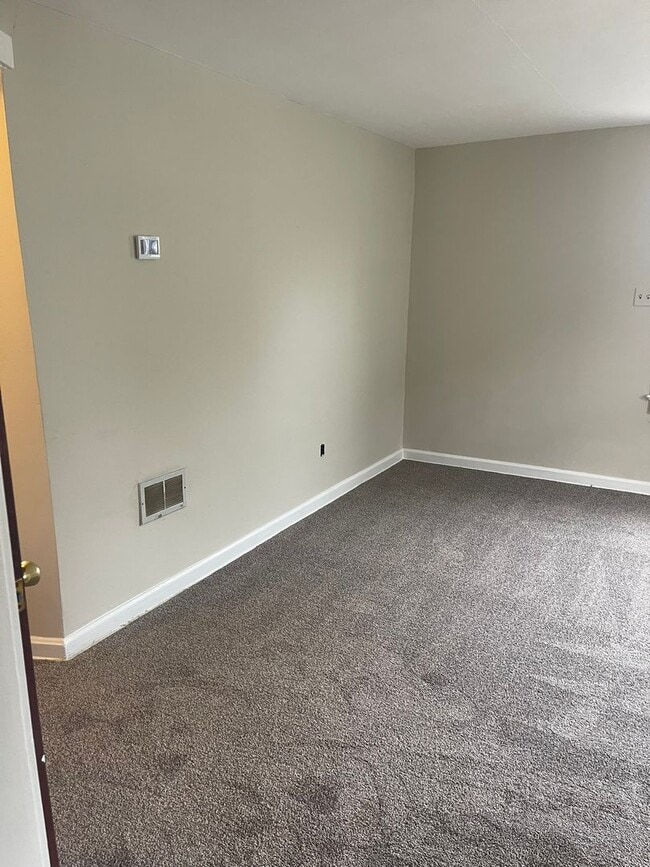 Building Photo - 2 Bedroom Apartment in Marshallton Heights