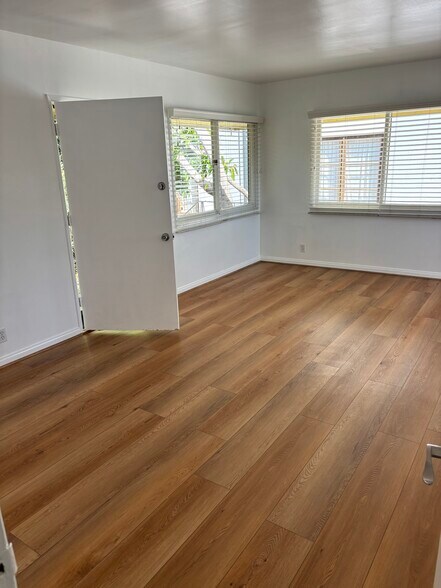 Building Photo - 2645 4th St