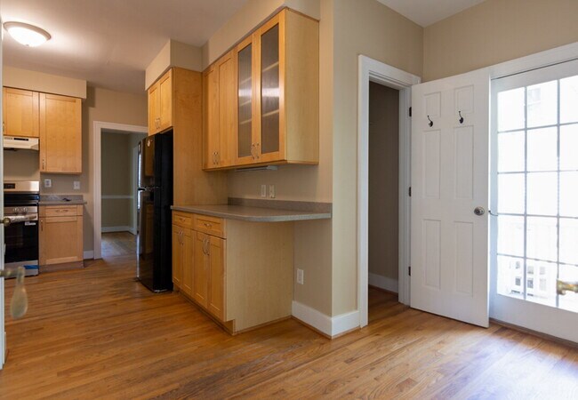 Building Photo - 26 Bagwell Ave