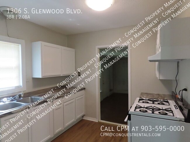 Building Photo - 1306 S Glenwood Blvd