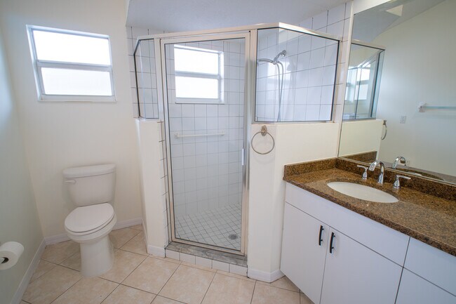 Building Photo - 7239 Rangi Dr