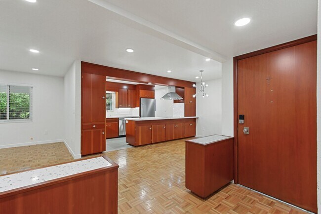 Building Photo - Central Davis 3/2 Mid Modern