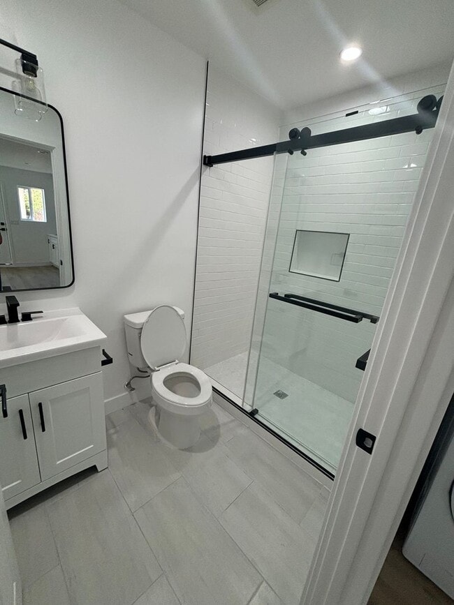 Building Photo - 1231 Mott St