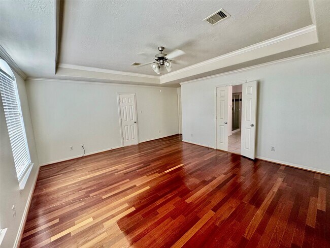 Building Photo - 7608 Janak Dr