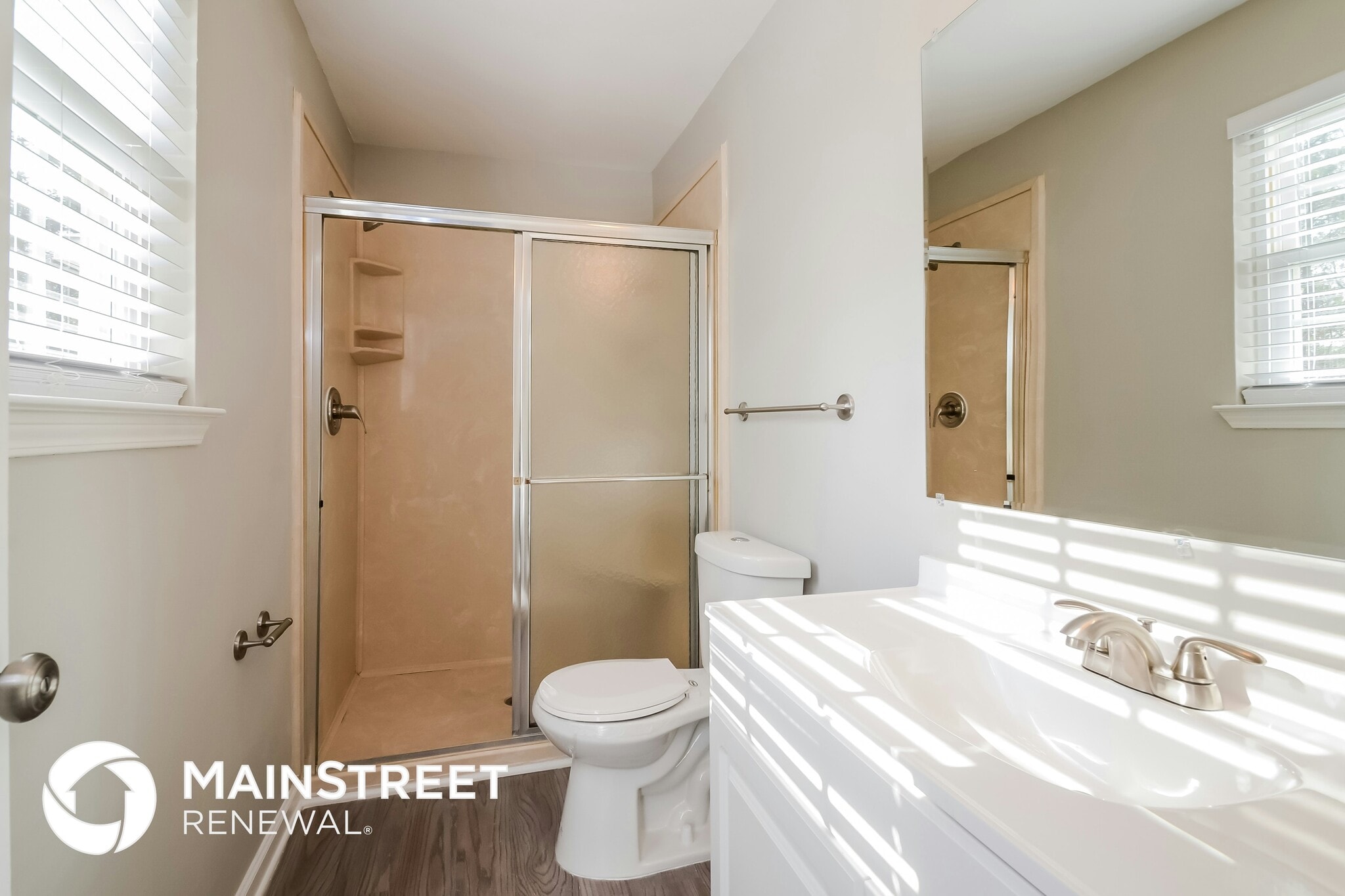 Building Photo - 1003 Oak Blvd