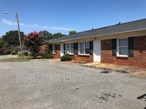 Building Photo - 408 S Weldon St