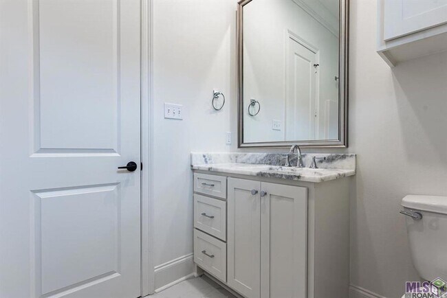 Building Photo - 7644 Jeter Dr