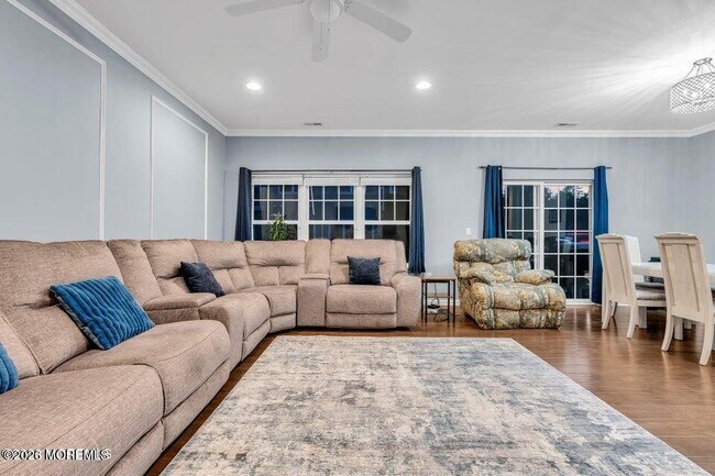 Building Photo - 52 Rockingham Way