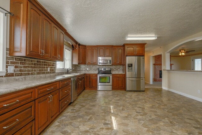 Building Photo - 142 China Grove Rd