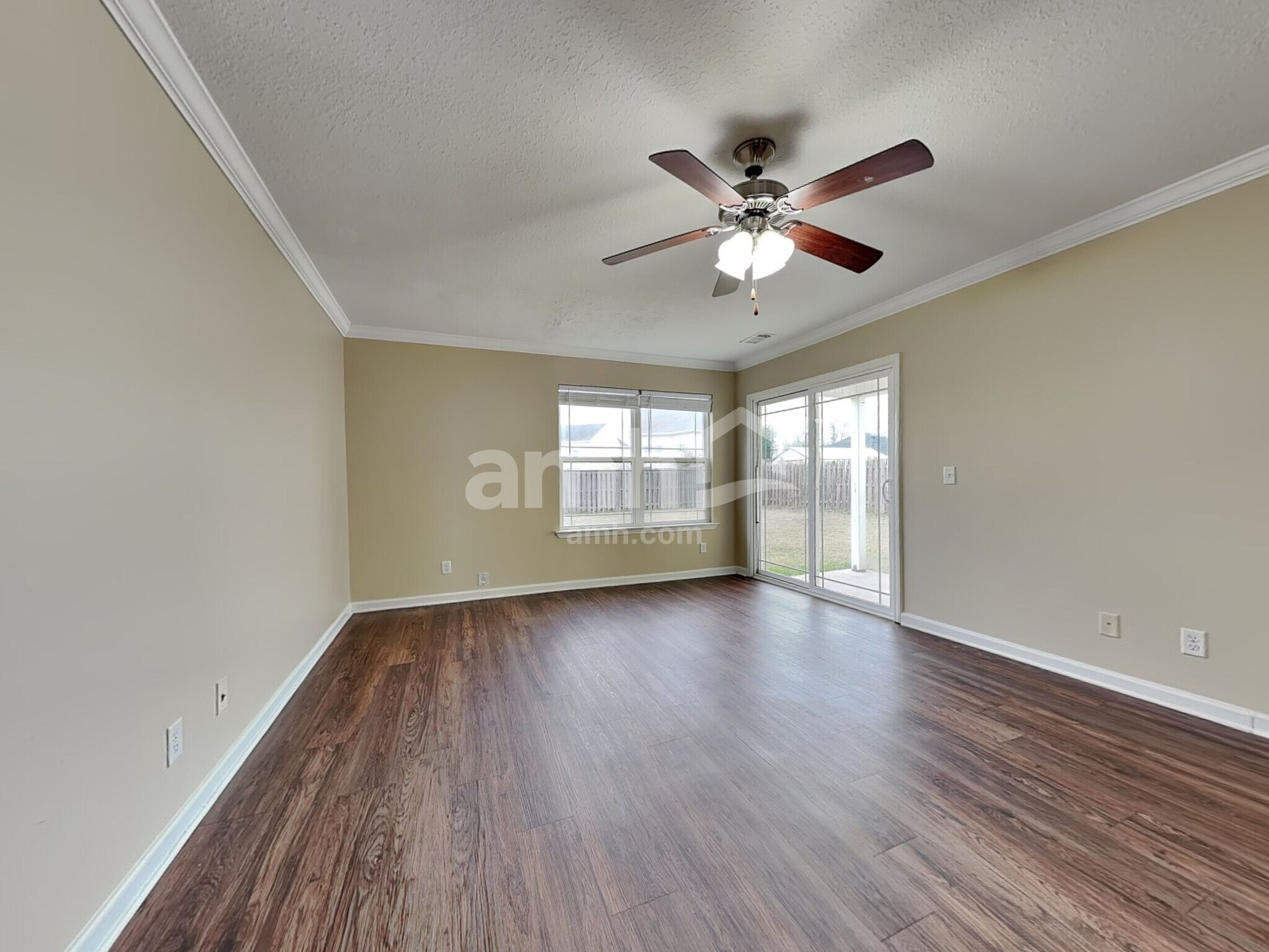 Building Photo - 8 Sunnydale Ln