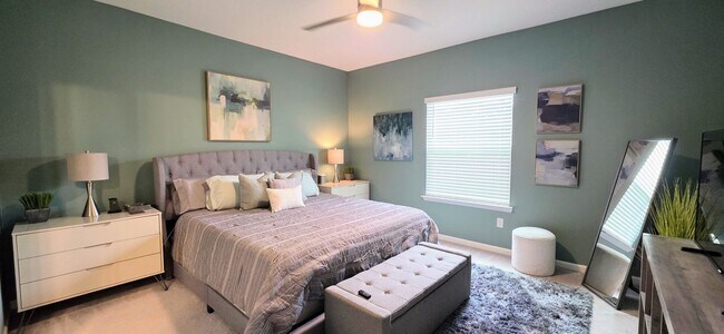 Building Photo - 3 Bedroom, 2.5 Bath Home!