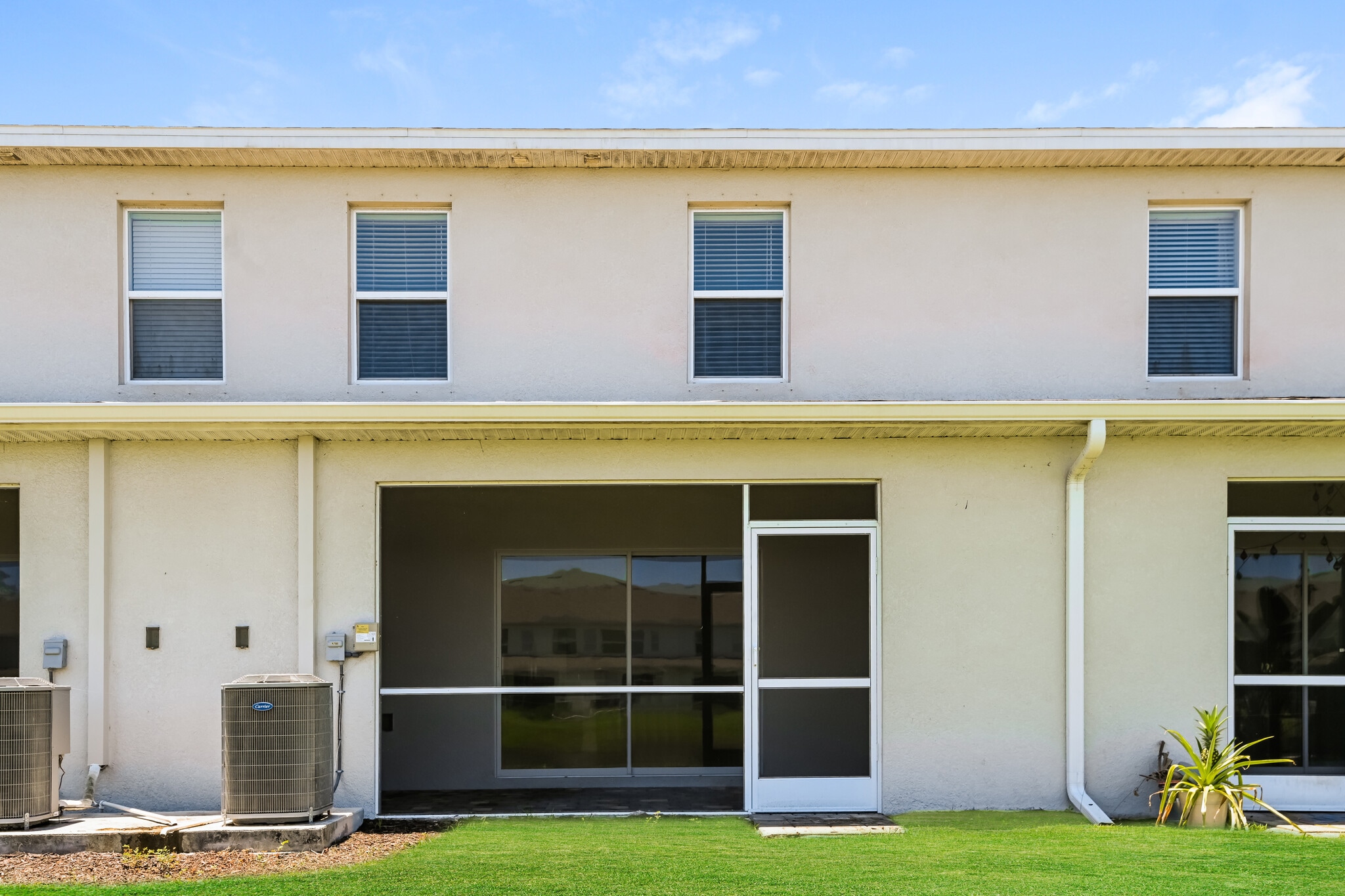 Building Photo - 15042 Wildflower Cir