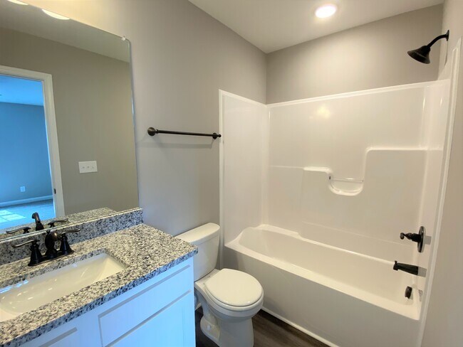 Building Photo - 580 Heritage Pointe Drive