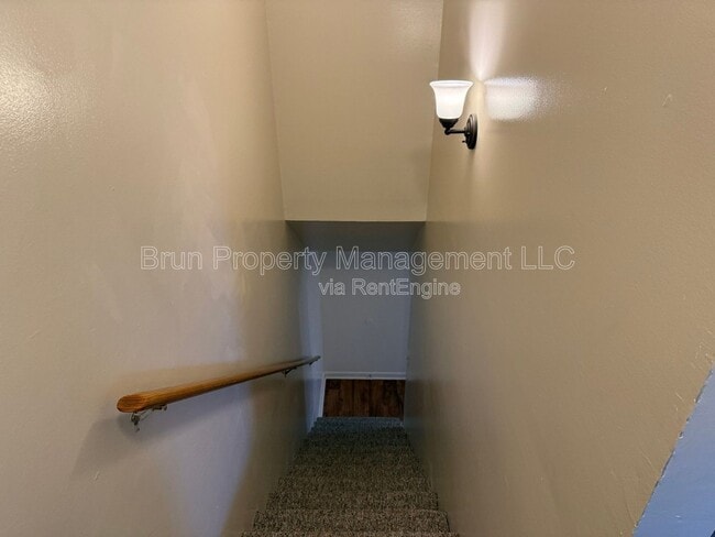 Building Photo - 1105 W Parkway Ave