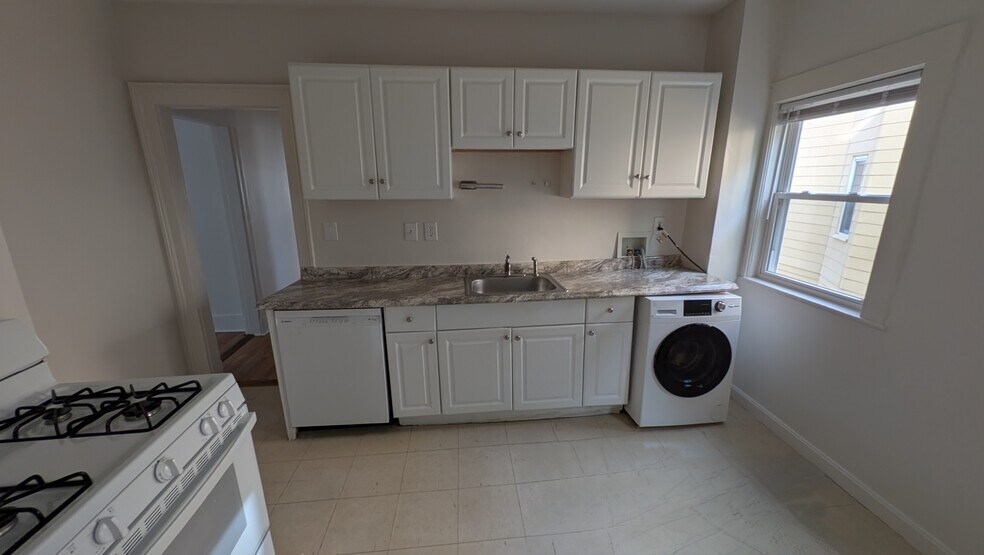 Building Photo - 294 Boston Ave