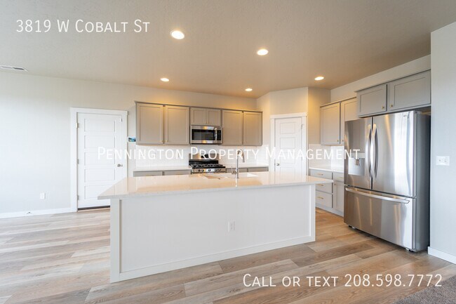 Building Photo - 3819 W Cobalt St