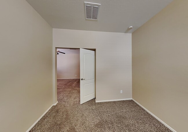 Building Photo - 6558 W Montebello Ave