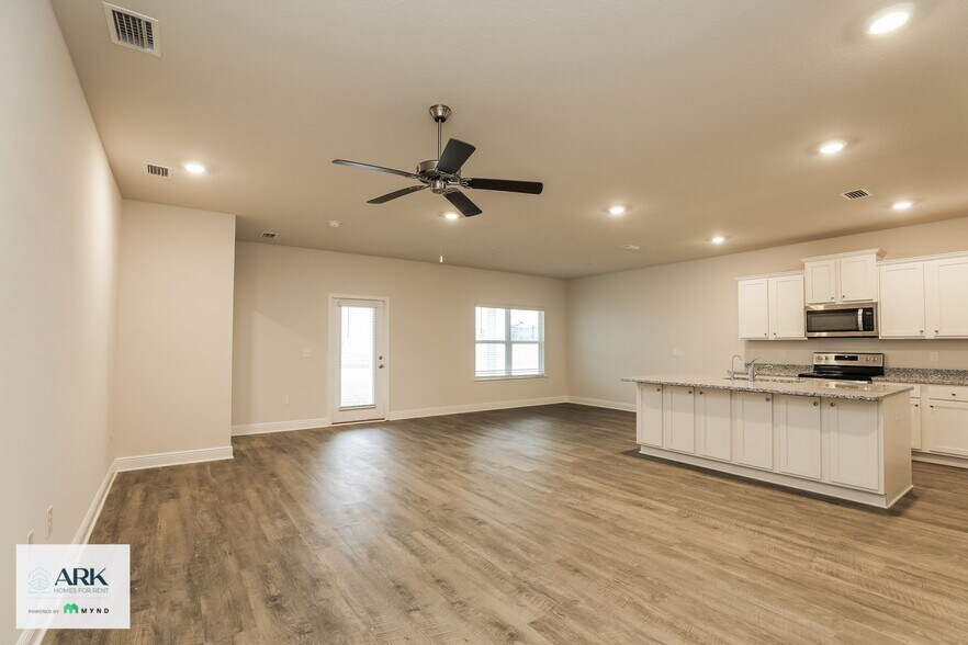 Building Photo - 455 Eagle Lake Wy