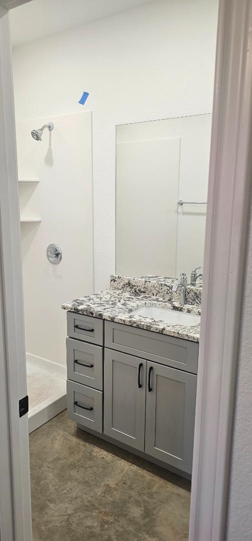 Building Photo - 211 E Lyndale Dr