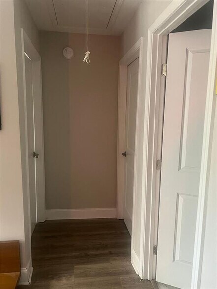 Building Photo - Room in Single Family Home on North Avenue NW