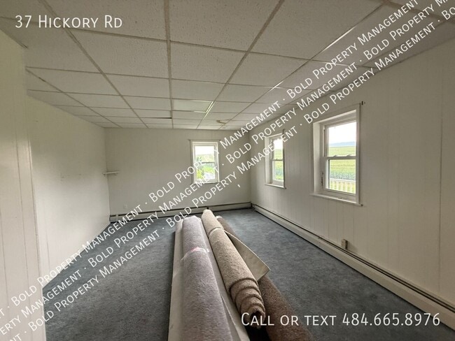 Building Photo - 37 Hickory Rd