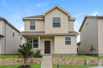 Building Photo - 5212 Applegate Dr