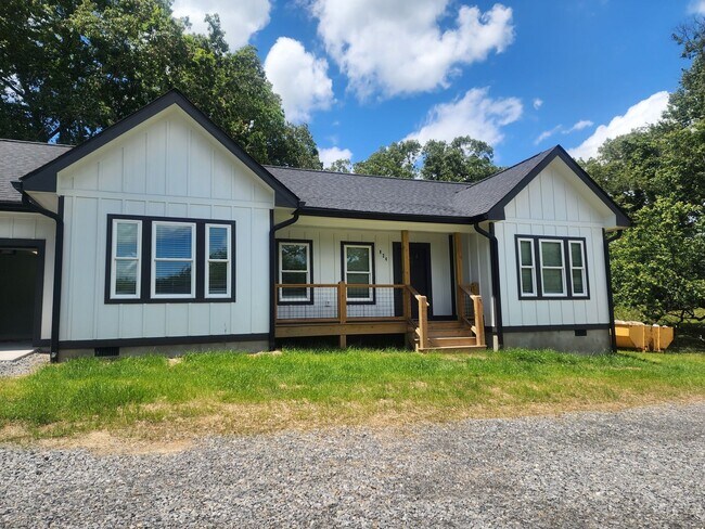Building Photo - New Constructions-Riceville Area