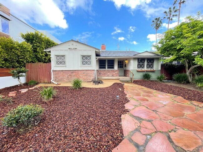 Primary Photo - 1120 Rose Ave