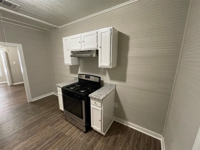 Building Photo - 7012 FM 1952