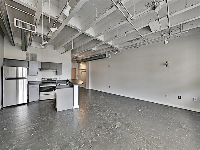 Building Photo - 878 Peachtree St NE