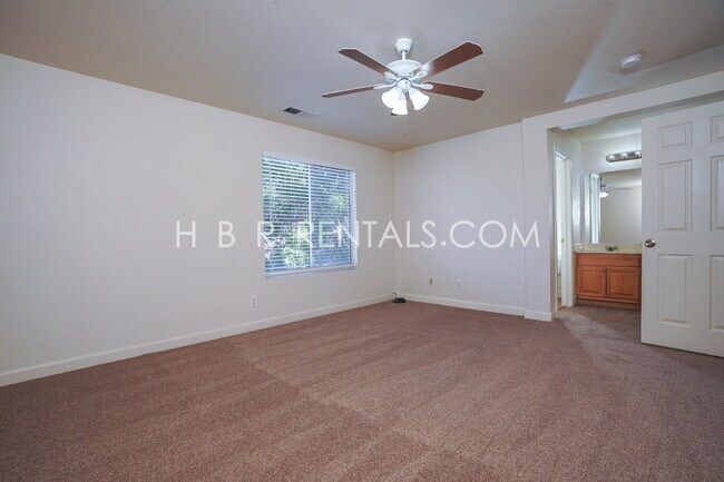 Building Photo - Charming 3-Bed, 2.5-Bath Home in One of Tr...