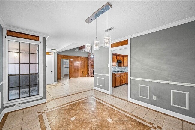 Building Photo - 22018 Silver Lode Dr