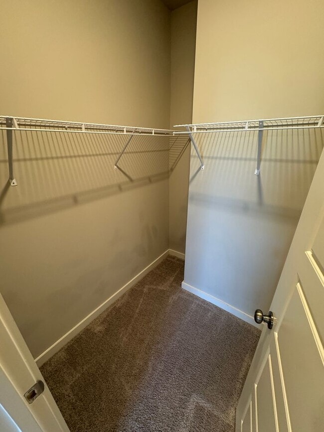 Building Photo - FOR LEASE- TOWNHOME IN LEBANON!