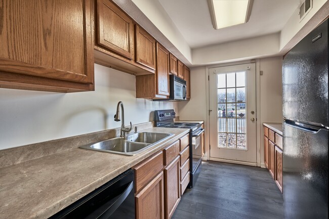 Primary Photo - 1364 Tishman Ln