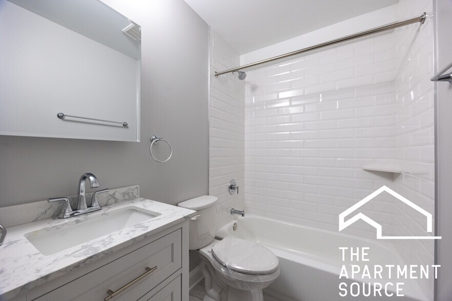 Building Photo - 752 W Gordon Ter