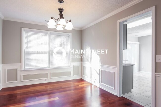 Building Photo - 4 Bedroom Pet-Friendly Home in Raleigh, NC with Main Street Renewal